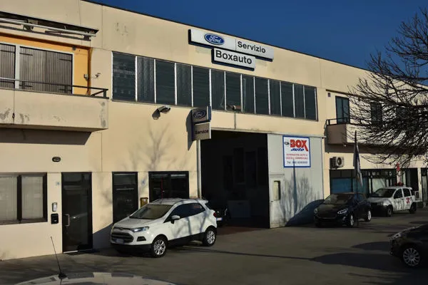 Sede La box auto Officina autorizzata Ford Sommacampagna
